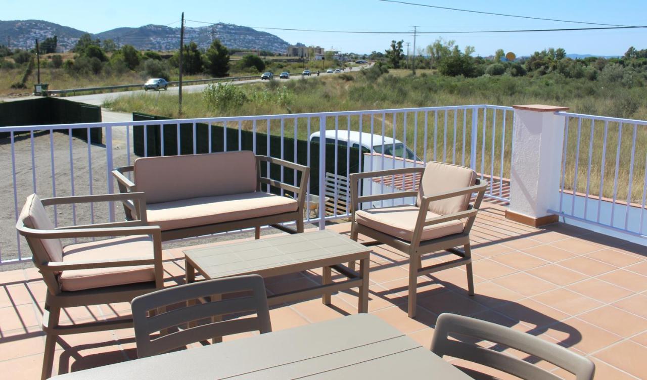 Villa La Costa - 3 Apartamentos Turisticos โรเซส ภายนอก รูปภาพ